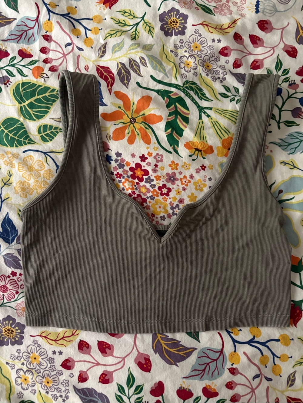 wild fable Olive Green Ribbed V-Neck Tank Top size M